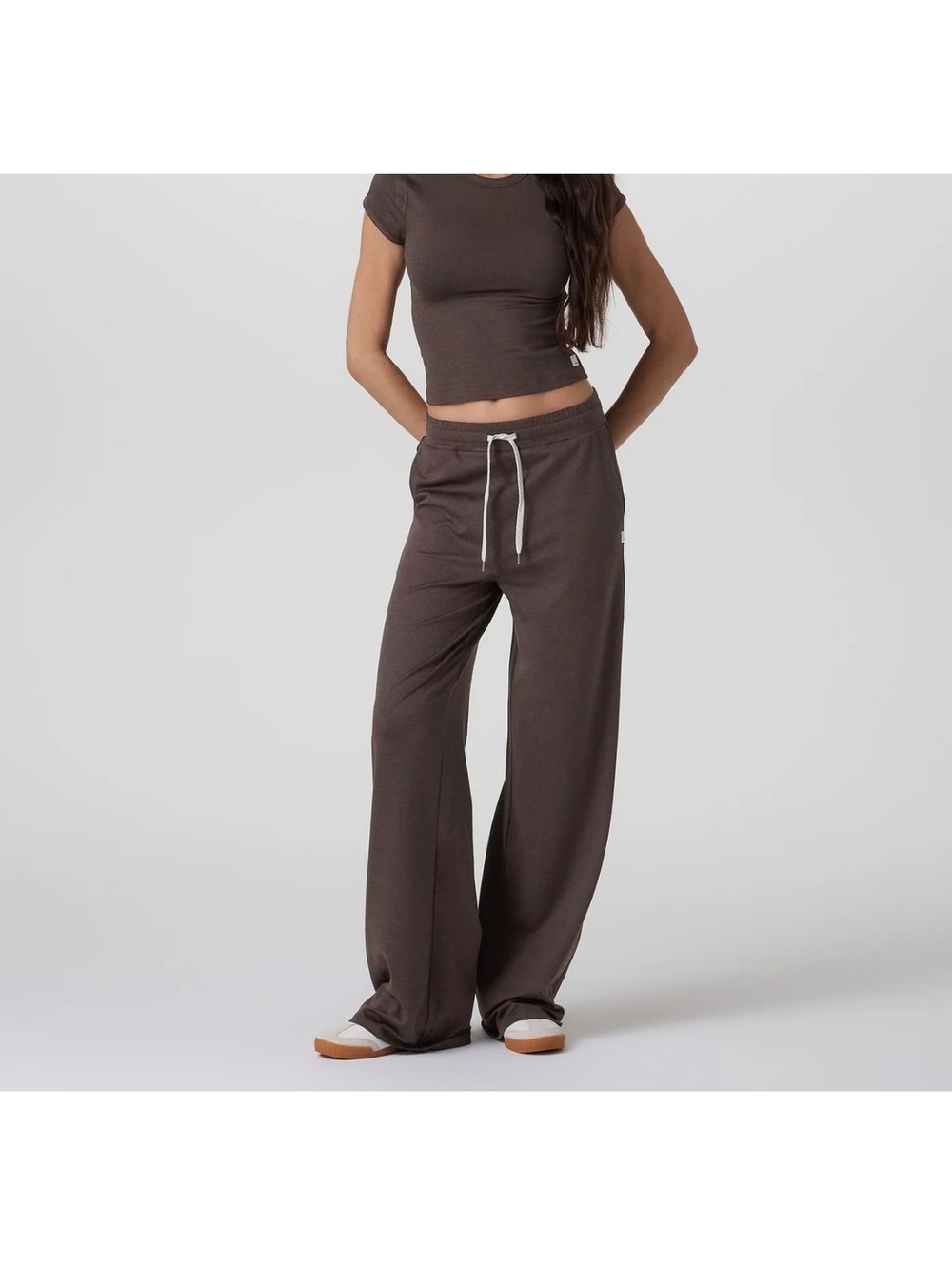 Vuori Halo Essential Wideleg Pants Women’s M Brown
